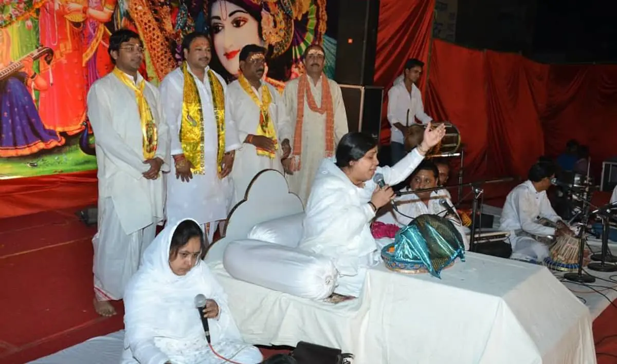 Sadhvi Purnima Didi spiritual speaker photography by Nitin Swaroop