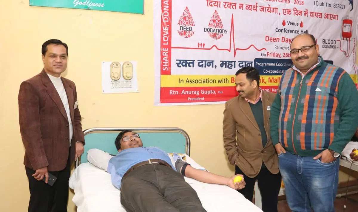 Rotary blood donation camp in Aligarh